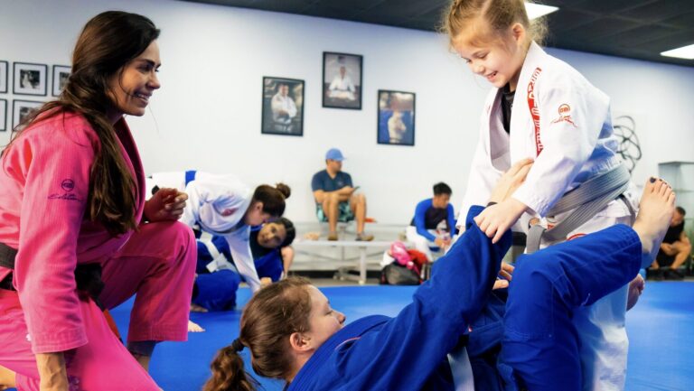 training bjj and self defense on class